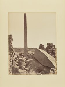 Detail der Obelisken und Hof der Karyatiden - Karnak von Félix Bonfils