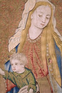 Flämischer Wandteppich. Die Jungfrau mit dem Kind und Engeln. Ca. 1500