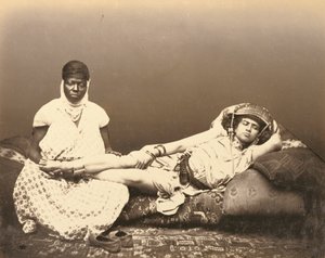 Eine maurische Frau mit ihrer Magd von Félix Jacques Moulin