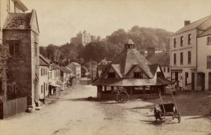 Dunster Markthaus und Schloss von Francis Frith