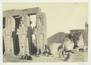 Osiride-Säulen und großer gefallener Koloss im Memnonium, Theben von Francis Frith