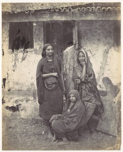 [Drei ostindische Frauen] von Francis Frith