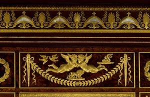 Details des Kleiderschranks von Kaiserin Josephine de Beauharnais (Marie-Joseph-Rose de Tascher de la Pagerie) (1763-1814) aus Holz, vergoldete Bronze von Francois Jacob-Desmalter (1770-1841)