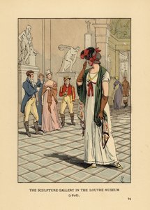 Modische Frau in der Skulpturengalerie im Louvre-Museum