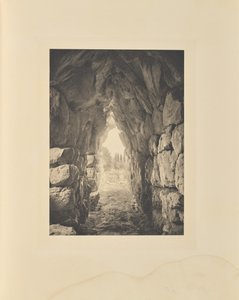 Tiryns. Gewölbtes Lagerhaus von Frédéric Boissonnas