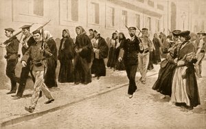 Nonnen unter republikanischem Schutz während der Revolution 1910 in Portugal von Frederic de Haenen