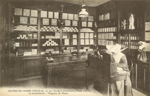 Schokoladengeschäft, 92 Rue Denfert-Rochereau, Paris von French Photographer