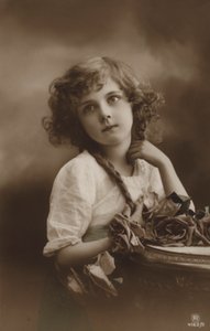 Niedliches Mädchen mit Rosen von French Photographer