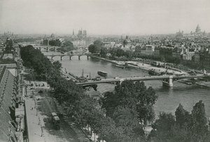 Perspective sur la Seine, vue prise du Pavillon de Flore von French Photographer