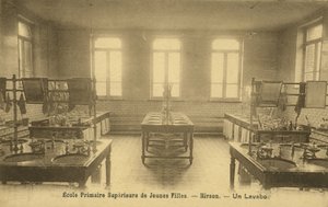 Grundschulbadezimmer, Hirson