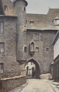 Uzerche, Alte Stadttor, Eingangseite von French Photographer
