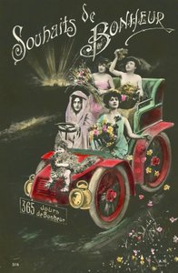 Frauen werfen Blumen aus einem Auto