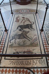 Innenansicht des Schlosses: Mosaik
