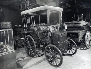 Frühes Peugeot-Automobil, ca. 1898 von French School