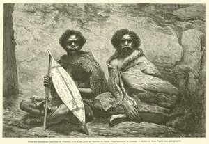 Australische Ureinwohner (Provinz Victoria); einer von ihnen trägt einen Schild aus Eukalyptus- oder Banksia-Rinde (Gravur) von French School