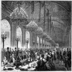 Nasir Al-Din (Nasser al-Din) (1831-1896) Schah von Persien in Versailles. Bankett in der Eishalle. zu seiner Linken Albert, Herzog von Broglie (1821-1901). von French School