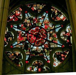 Rosettenfenster, das Laster und Tugenden darstellt