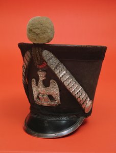 Tschako eines Lanzers der Armee des Ersten Französischen Kaiserreichs, ca. 1804-1815