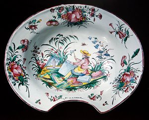 Sinceny-Teller mit Steinmetzdekoration, ca. 1780