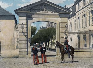 Spezielle Militärschule von Saint-Cyr (Saint Cyr), interner Dienst: Infanterie- und Kavallerieschüler in großer Dienstkleidung (ehemals). In „Militäralbum: Szene aus dem Leben des Soldaten“