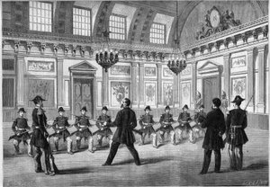 Der Sohn von Napoleon III., Prinz Imperial (1856-1879), übt Waffen mit den Wachen, vor seinem Vater Kaiser Napoleon III. (1808-1873), im Wachraum des Schlosses von Compiegne. Gravur in „Le Monde Illustré“ Nr. 349 vom 19. Dezember