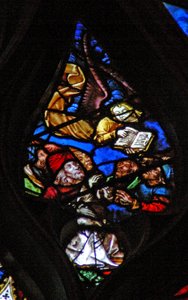 Das Westrosenfenster zeigt eine Szene aus dem Buch der Offenbarung: Engel kündigt die Stunde des Gerichts an (14:6-7). von French School