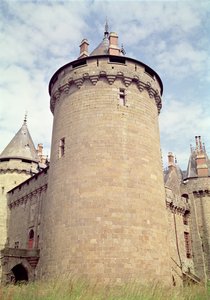 Ansicht eines Turms des Schlosses, 14.-15. Jahrhundert von French School
