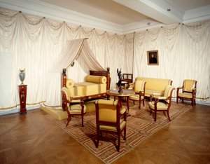 Ansicht des Zimmers von Kaiser Napoleon I. (1769-1821) im Schloss Malmaison, in Rueil-Malmaison von French School