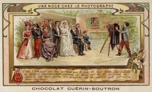 Hochzeitsgesellschaft beim Fotografen von French School