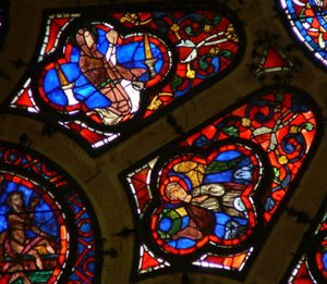 Fenster Ww mit Darstellung eines Apostels? und eines Engels von French School