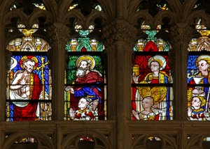 Fenster w137, den auferstandenen Christus mit Stiftern und ihren Schutzheiligen darstellend