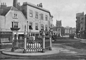 Krönungsstein und Marktplatz, Kingston-on-Thames