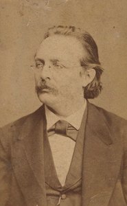 Porträt des Organisten und Komponisten Edmund Kretschmer