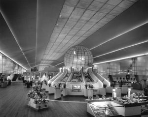 Beleuchteter Globus aus Cel-O-Glass in der Halle der Landwirtschaft auf der Weltausstellung in New York, 1939