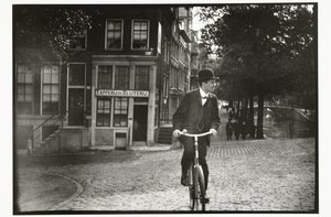 Radfahrer auf der Keizersgracht in Amsterdam