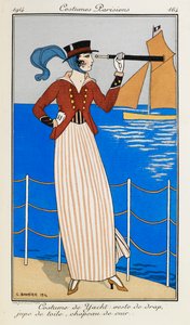 Yachtkostüm: Jacke aus Tuch, Rock aus Leinen, Hut aus Leder. Eine Frau in einem Yachtkostüm: eine rote Tuchjacke, gestreifter Leinenrock, ein Lederhut und ein blauer Schal. Sie benutzt ein Teleskop und zeigt auf das Boot im Hintergrund. Pariser Kostüme.