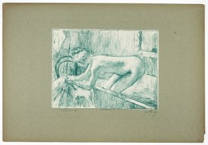 Aus der Badewanne steigen