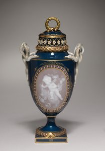 Bedeckte Vase, hergestellt von Meißener Porzellanmanufaktur, Deutschland, 1881 von German School