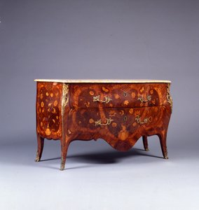 Eine von einem Paar Marketerie- und Parketterie-Kommoden, ca. 1765