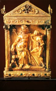 Naiskos mit betrunkenem Dionysos und Satyr, kleiner hellenistischer Tempel mit Granaten und Smaragden aus Thessalien, 2. Jahrhundert v. Chr.