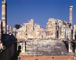 Die große Treppe des Tempels von Apollo, um 336 v. Chr.