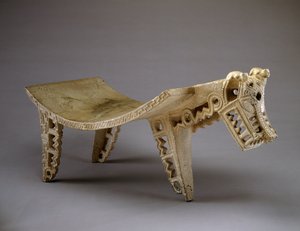 Zeremonialer Schleifstein mit Jaguar-Kopf, Nordwestliches Costa Rica, Späte Periode IV - Frühe Periode V, 300-700