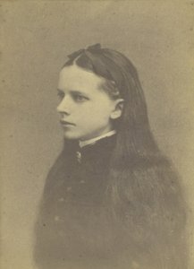 Unbetiteltes Mädchen mit langen Haaren, Mitte bis Ende 19. Jahrhundert von H. S. Heath