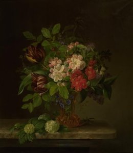 Ein Glas mit Frühlingsblumen von Hanne Hellesen