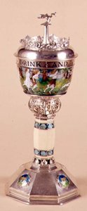 Liebesbecher und Deckel, angewandtes Ornament mit Elfenbein-Stiel, ca. 1905-09