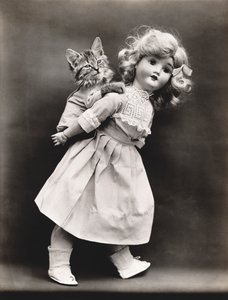 Kitties Serie: Fahrt mit einer Puppe, ca. 1914 von Harry Whittier Frees