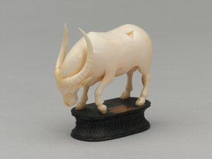 Schwarzer Läufer, Schachfigur, Indien, ca. 1820