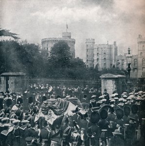 Der Leichenwagen von König Edward VII. wird in die Anlagen von Windsor Castle gezogen, 1910 1911