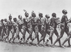 Afrika: Nuba-Frauen tanzen