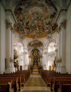 Innenansicht der Abtei von San Marino und San Anianus